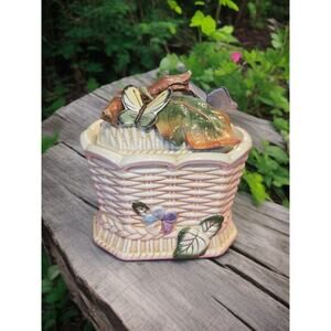 Fitz and Floyd Classics Old World Rabbits Collection Oval Boxwith Lid